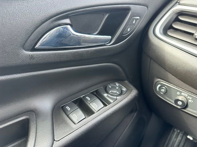 Used 2021 Chevrolet Equinox LT image 35