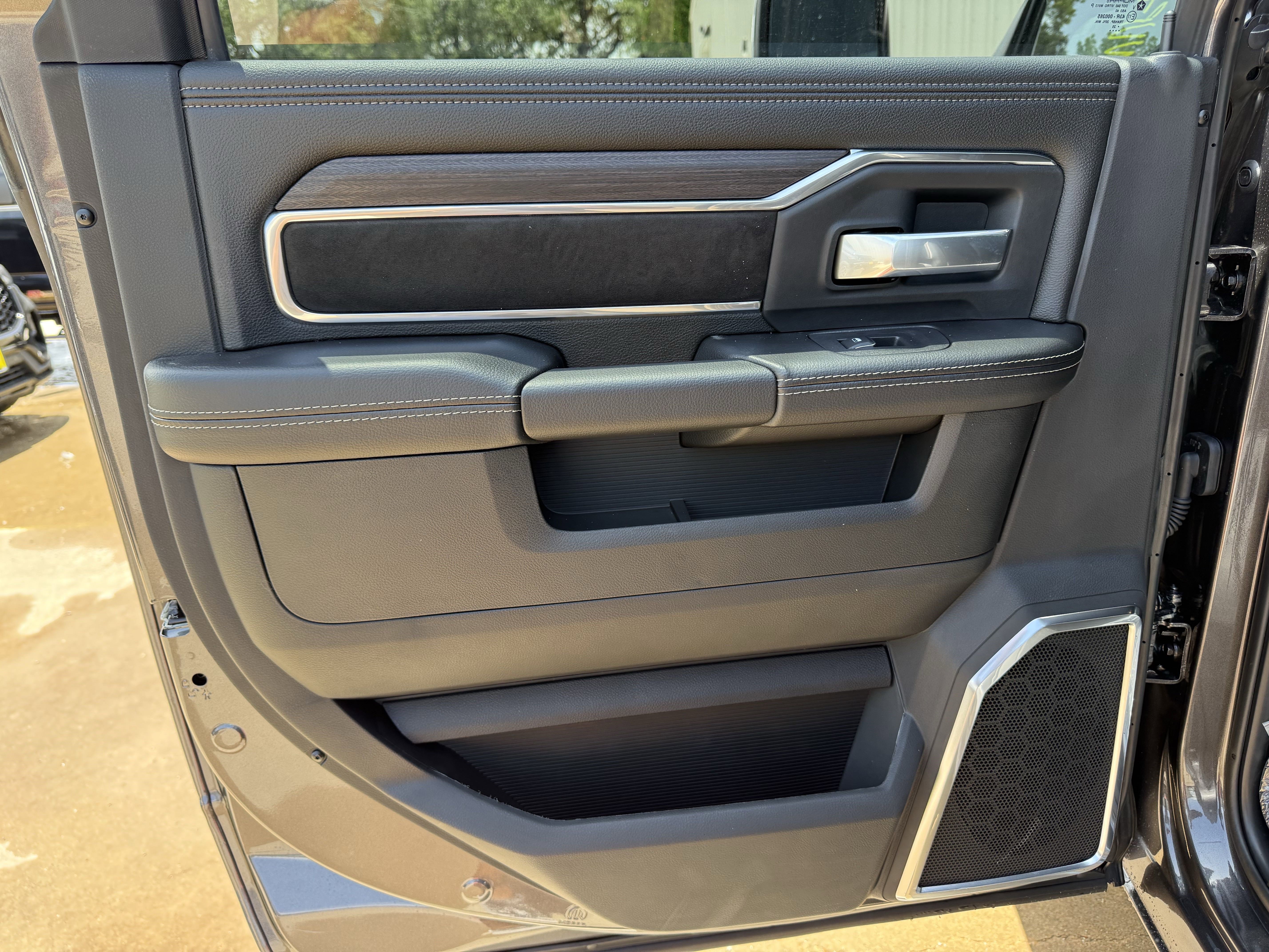 New 2025 RAM 2500 Laramie image 15