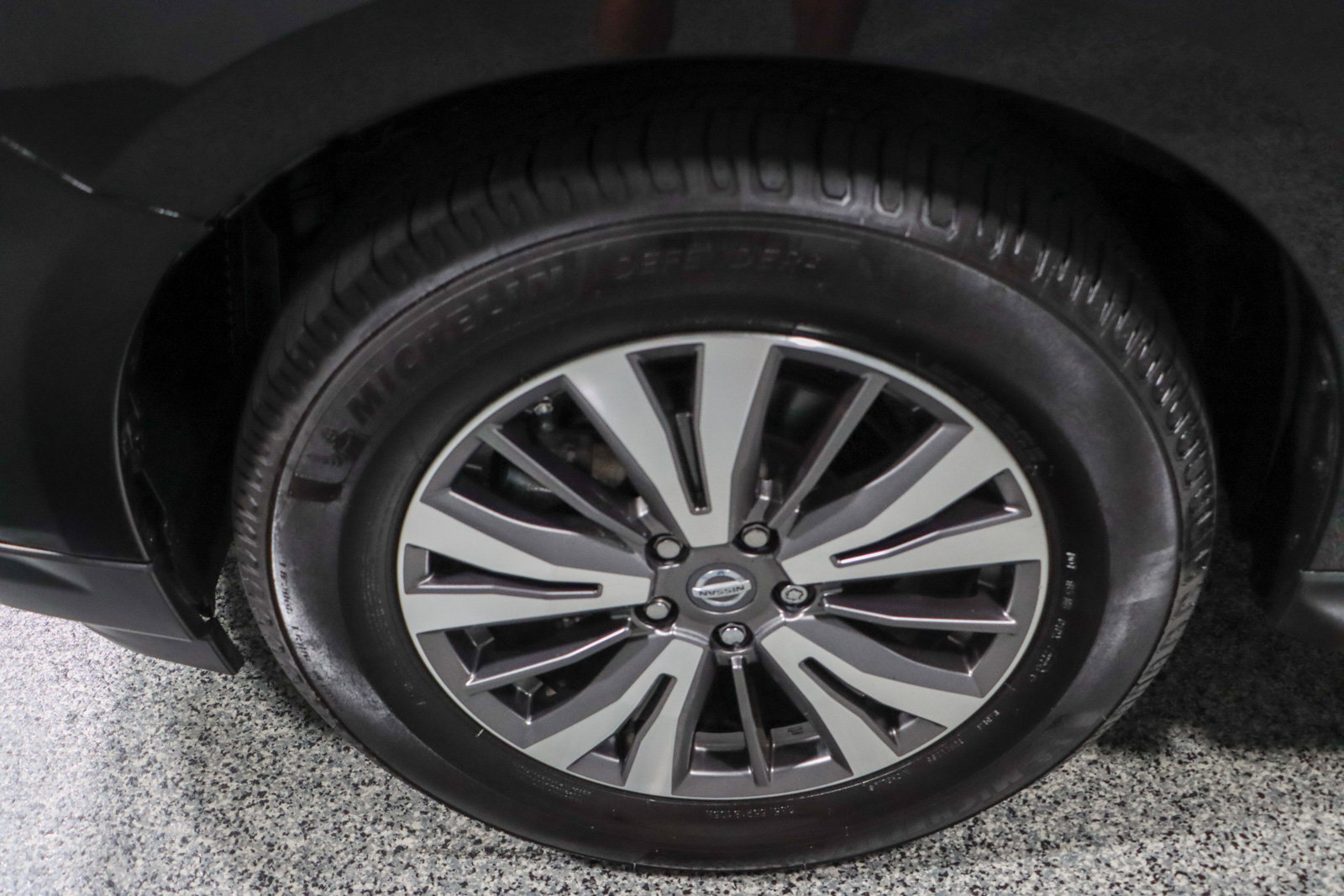 Used 2019 Nissan Pathfinder S image 11
