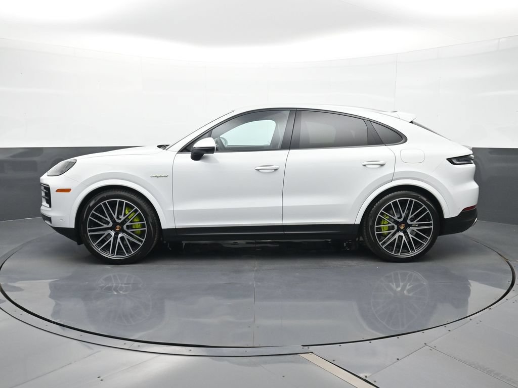 New 2026 Porsche Cayenne E-Hybrid Coupe AWD/4WD image 2