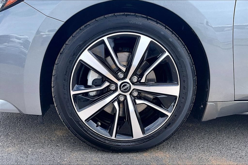 Used 2023 Nissan Maxima SL FWD image 35