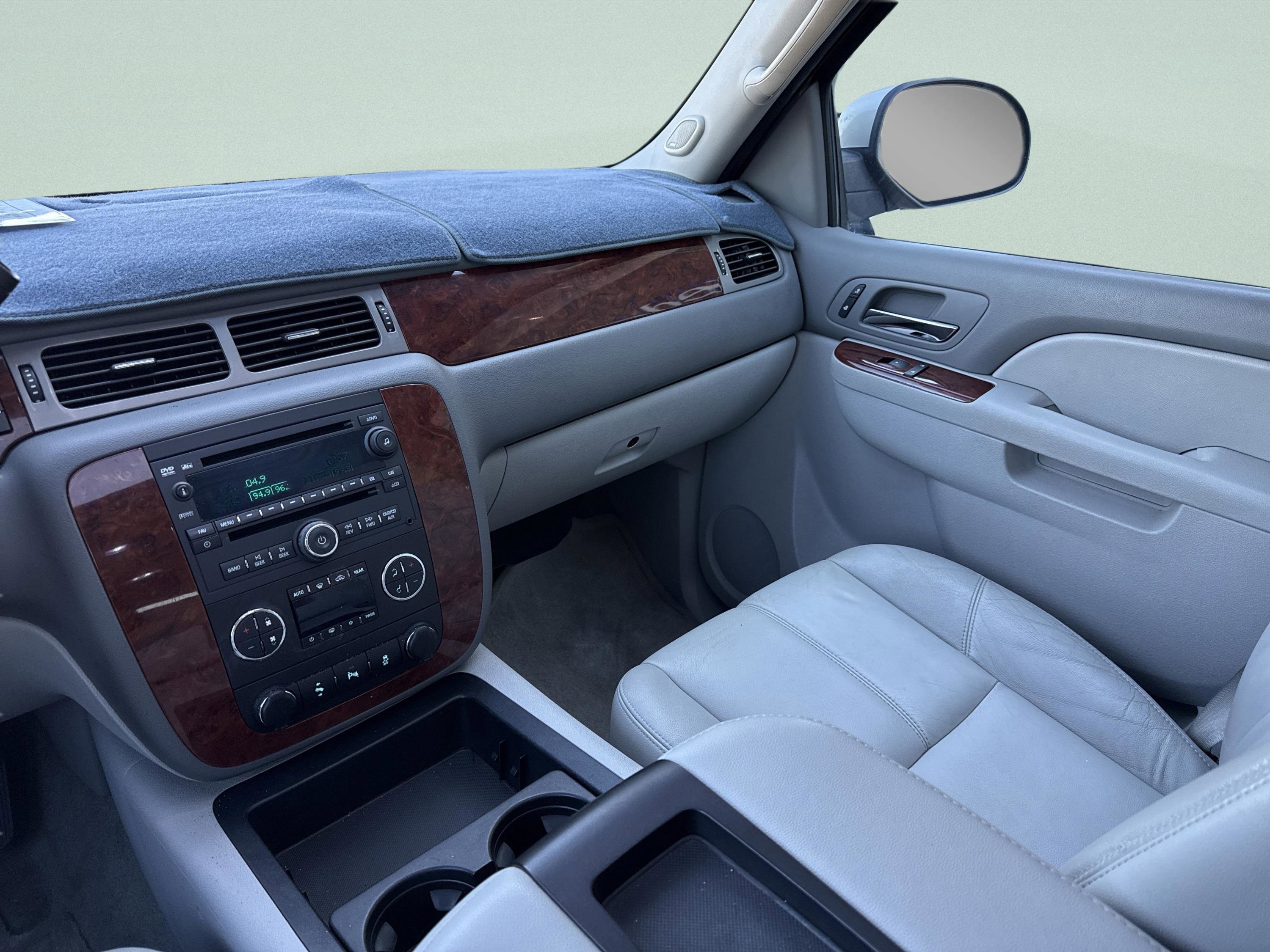 Used 2013 Chevrolet Tahoe LT w/ Luxury Package image 39