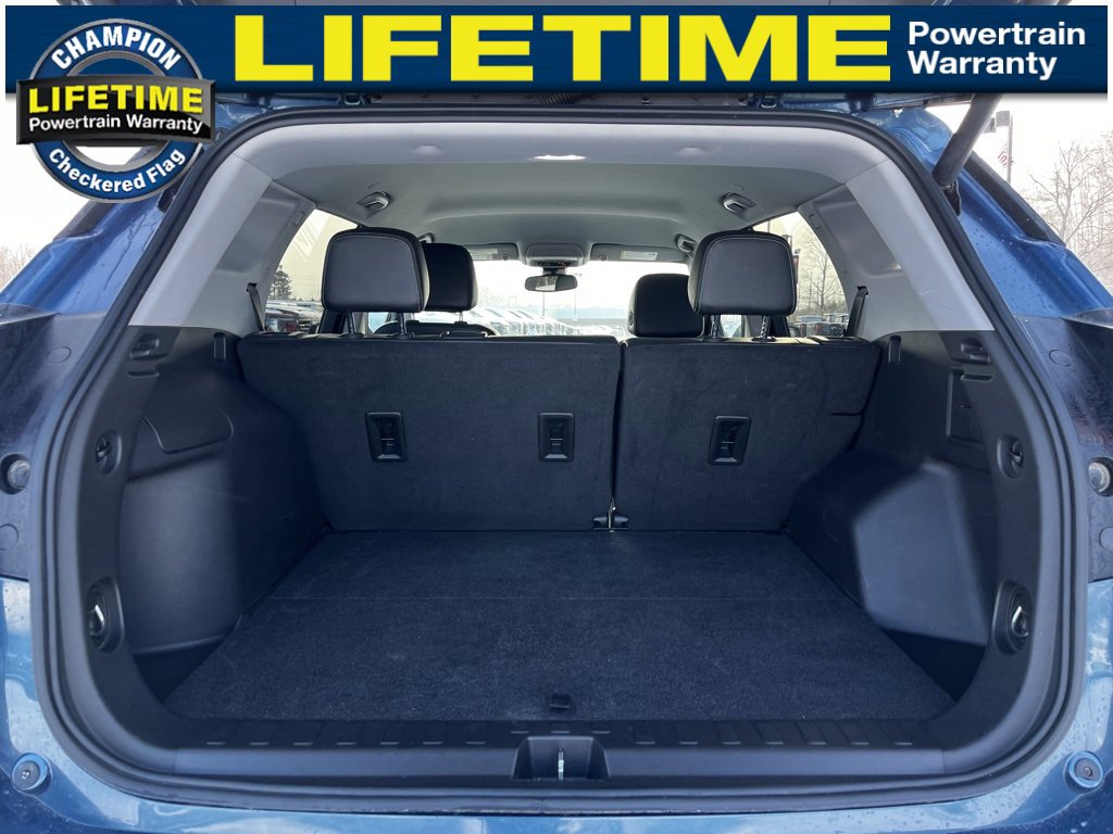 Used 2024 GMC Terrain SLT image 14