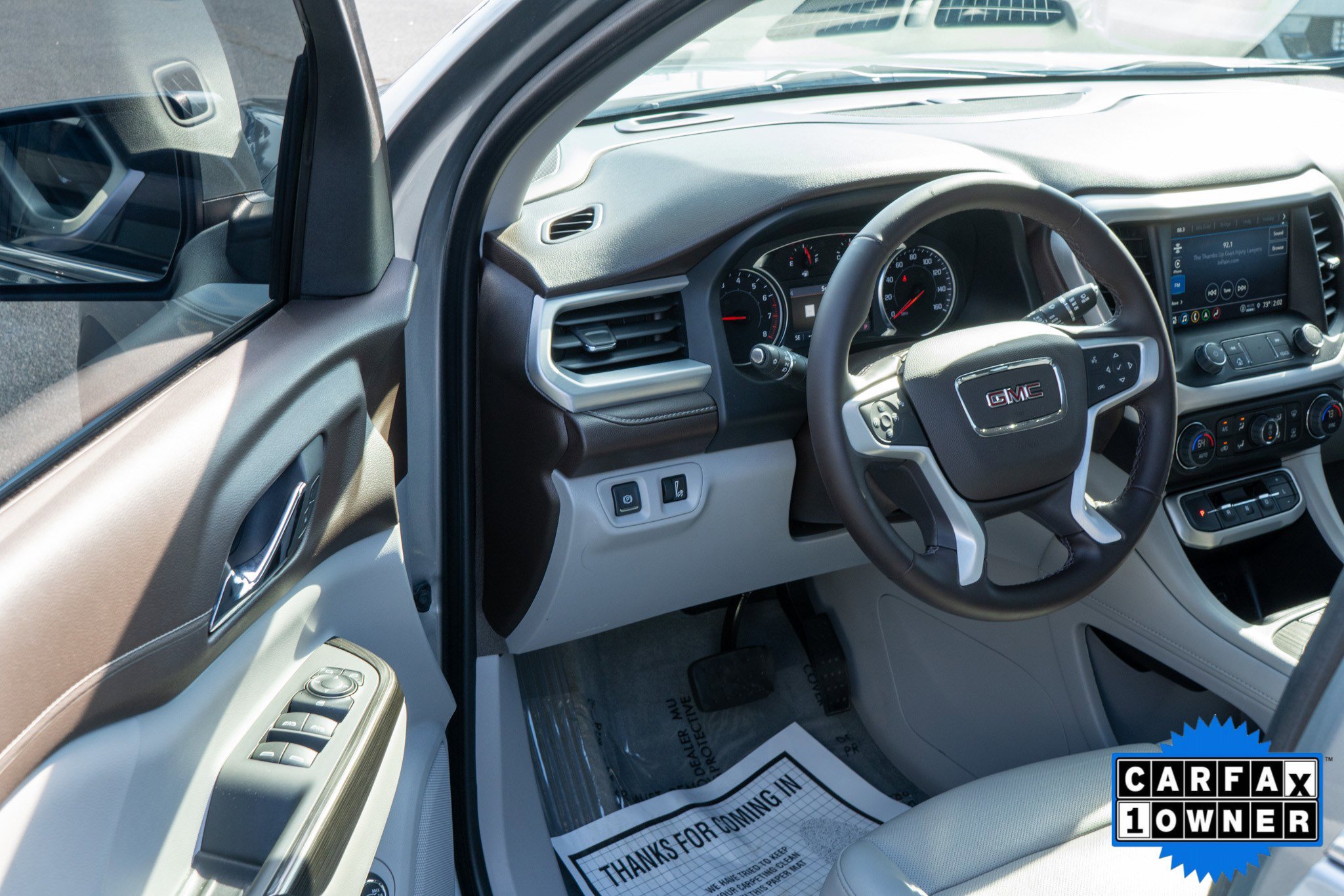 Used 2023 GMC Acadia SLT image 10