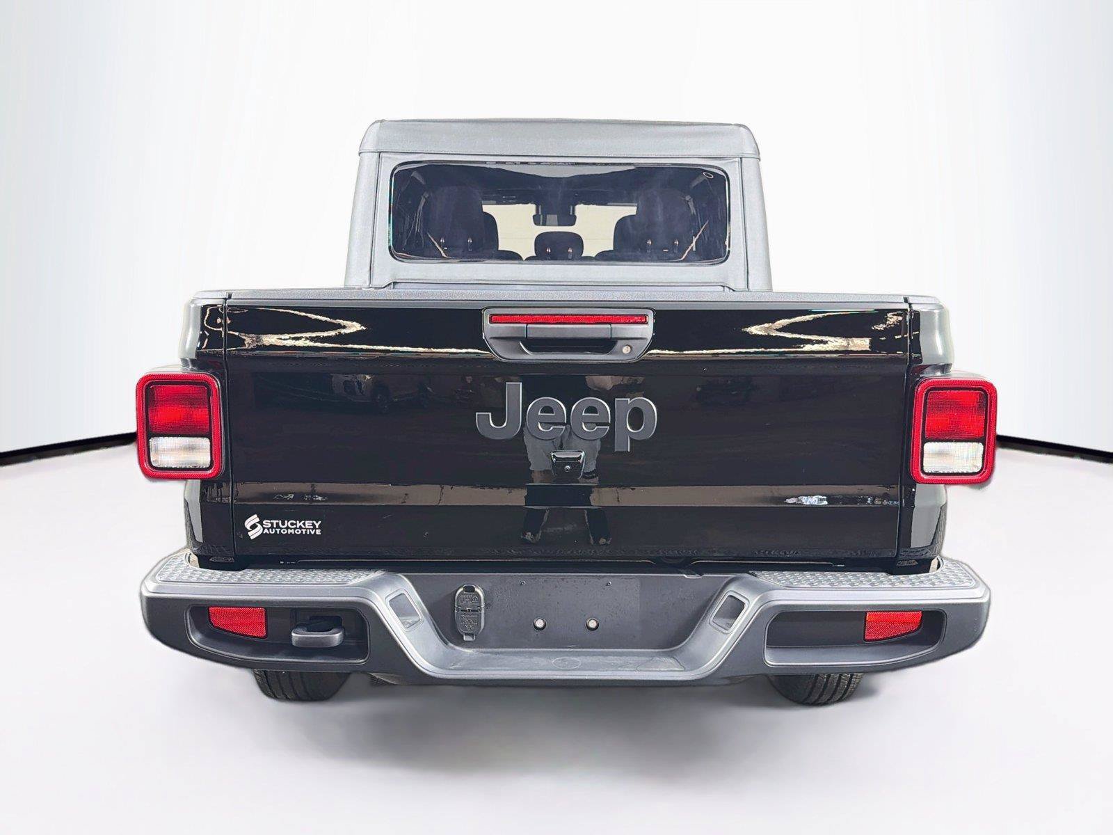 Used 2025 Jeep Gladiator Sport AWD/4WD image 10