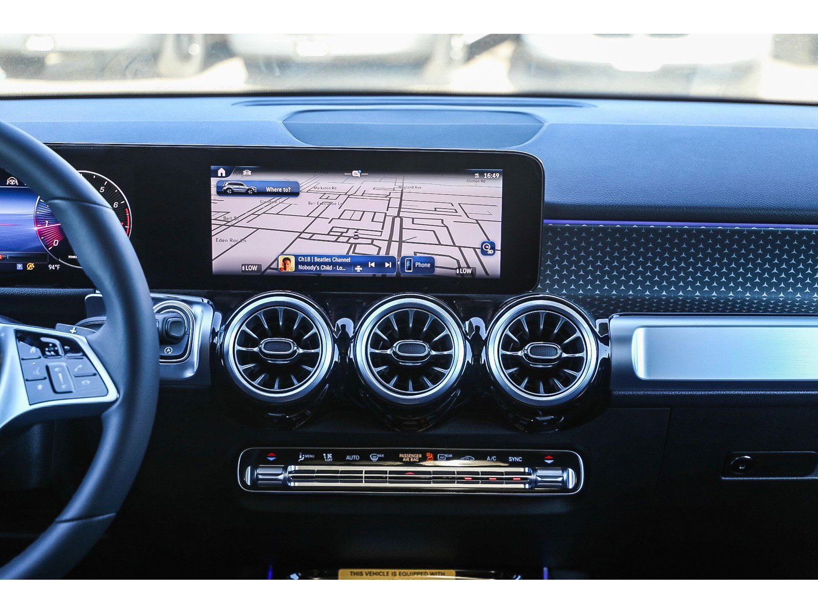 Used 2024 Mercedes-Benz GLB 250 4MATIC image 13