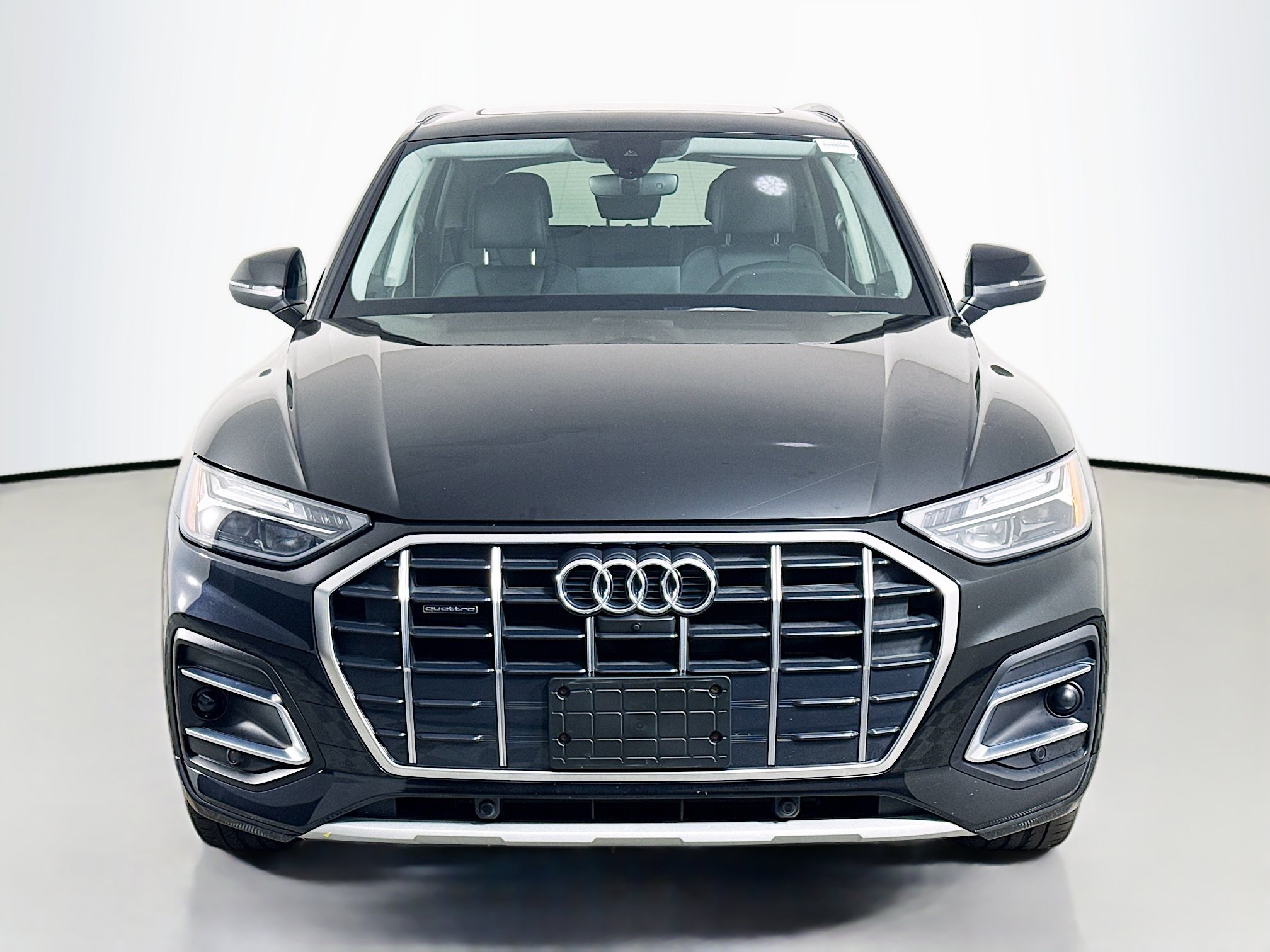 Used 2021 Audi Q5 2.0T Premium Plus w/ Premium Plus Package AWD/4WD image 2