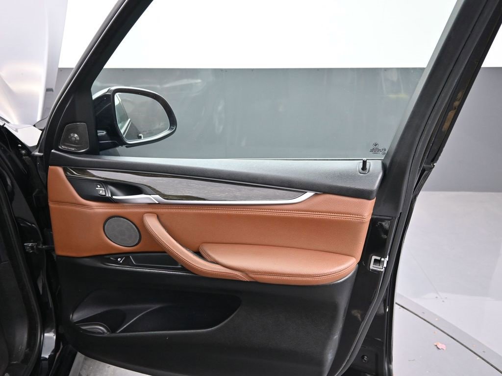 Used 2015 BMW X5 xDrive35i image 11