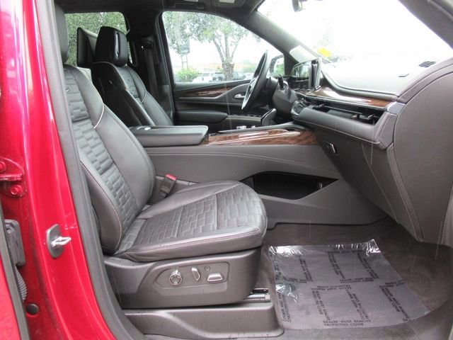 Certified 2023 Cadillac Escalade Sport Platinum w/ LPO, ONYX Package AWD/4WD image 11