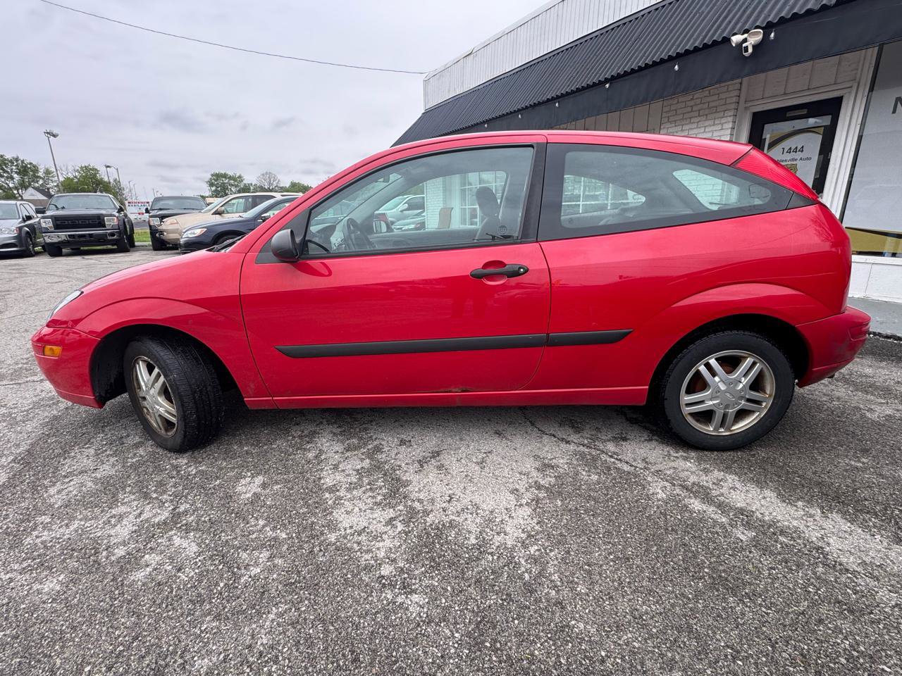 Used 2004 Ford Focus ZX3 Hatchback FWD image 2