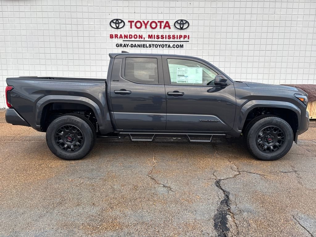New 2025 Toyota Tacoma SR5