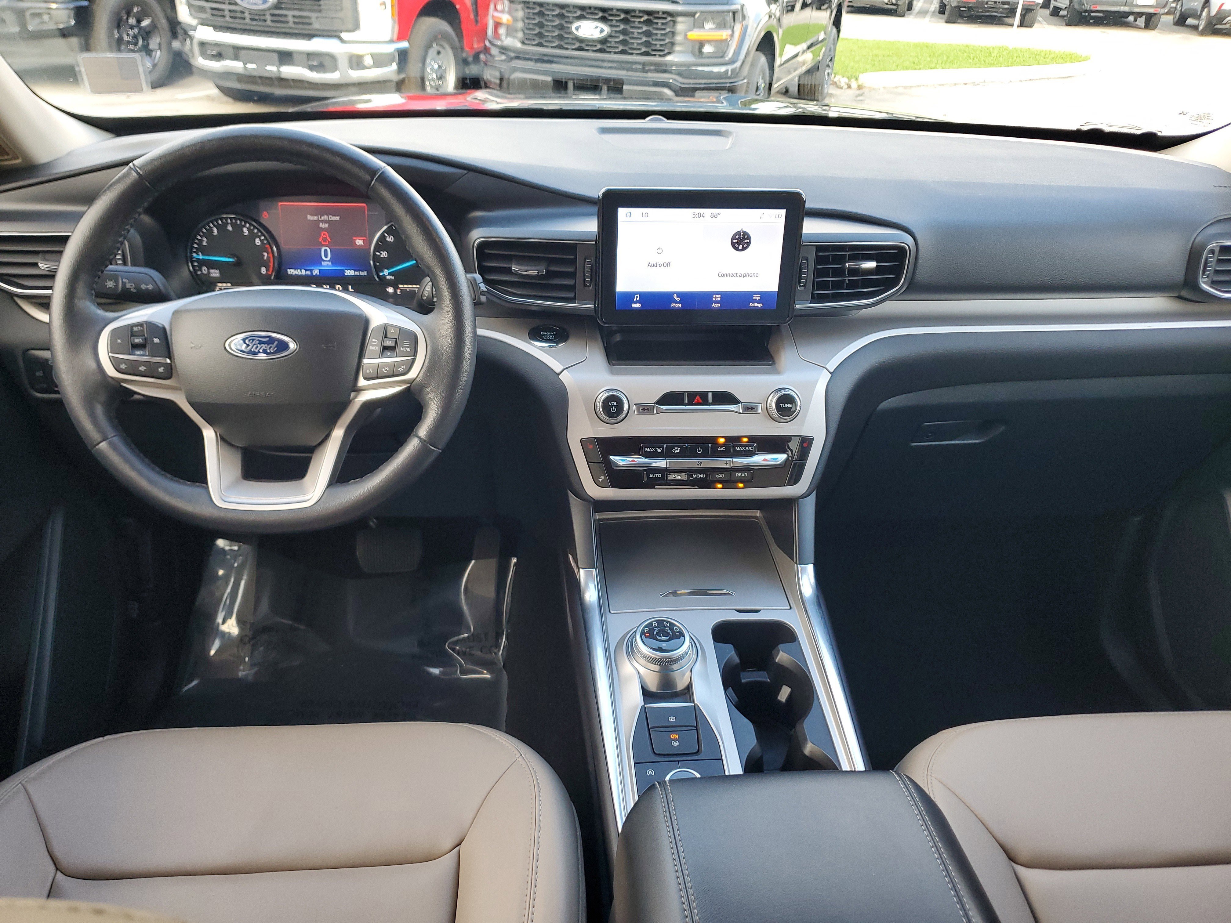 Certified 2024 Ford Explorer XLT w/ Equipment Group 202A image 17