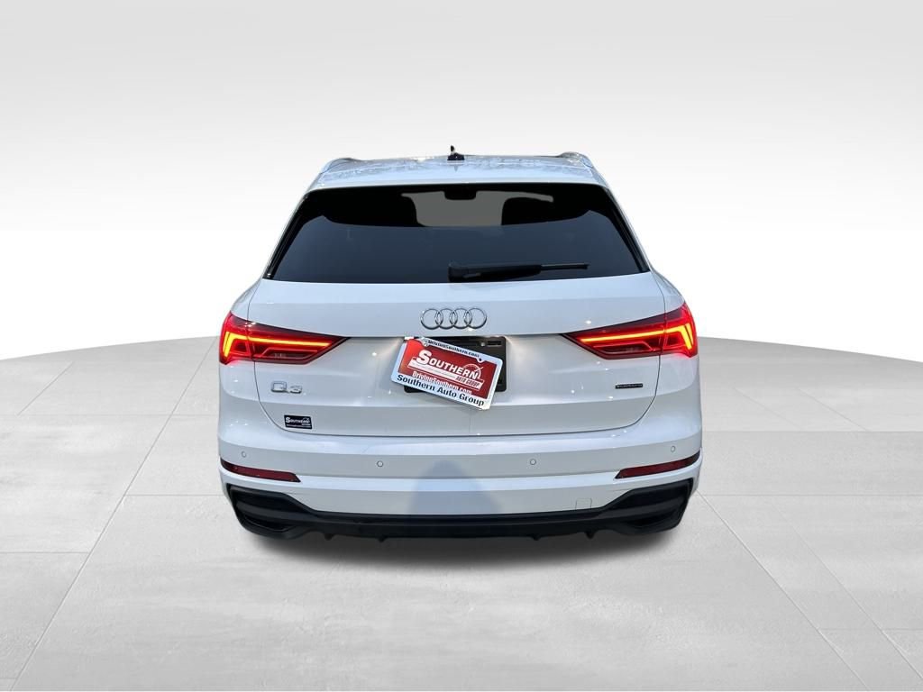 Used 2025 Audi Q3 2.0T Premium image 4