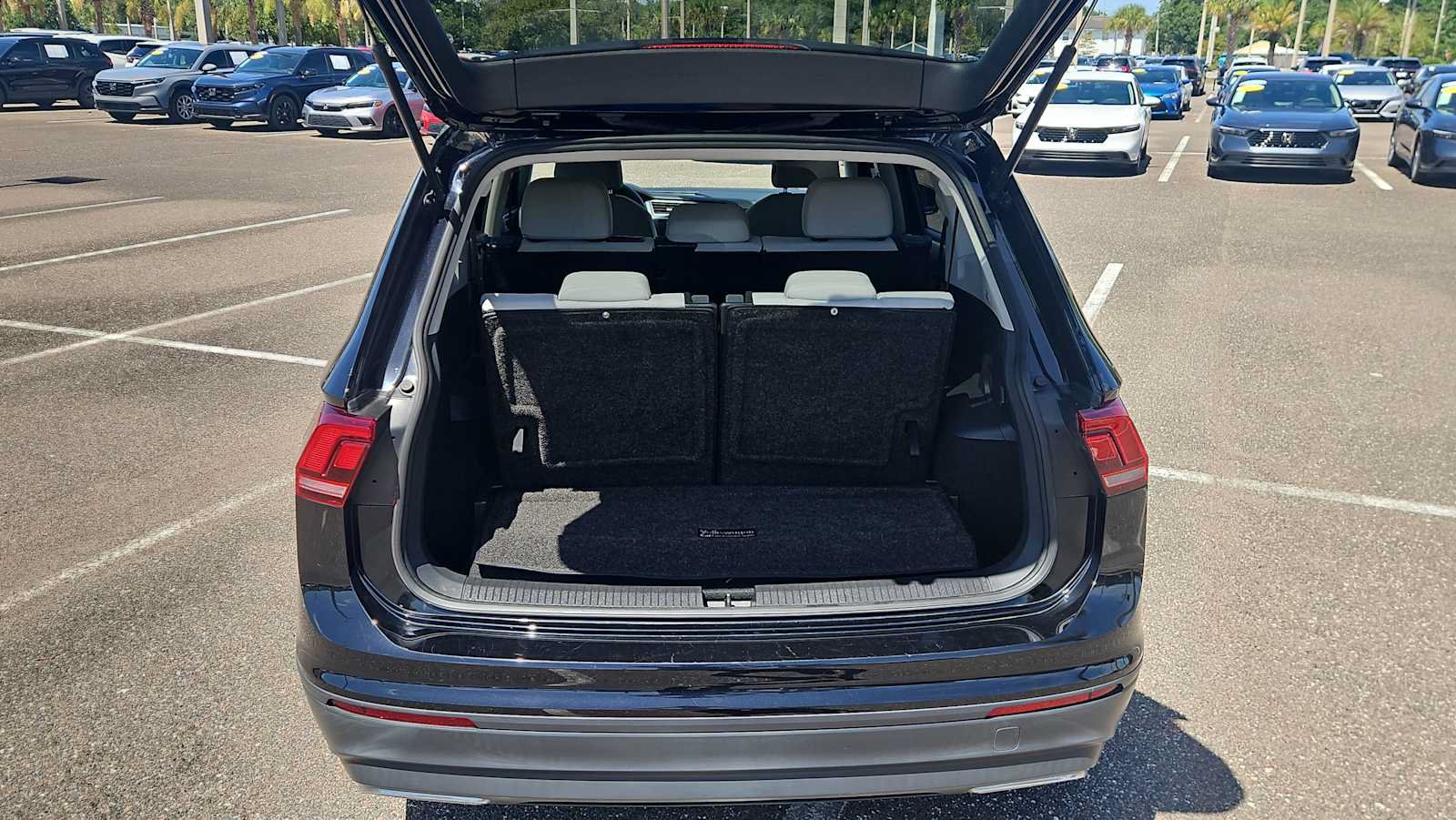 Used 2020 Volkswagen Tiguan S FWD image 20