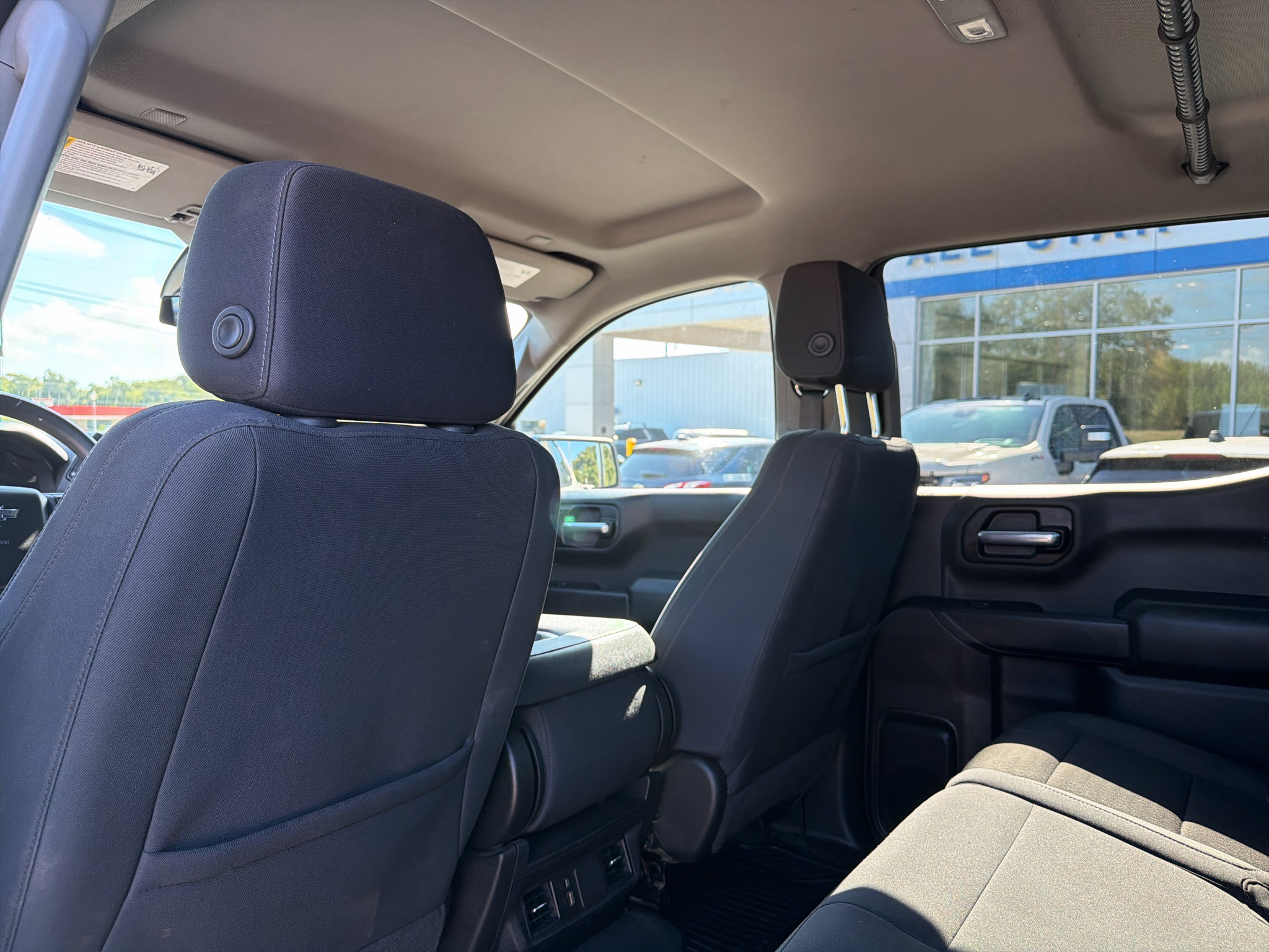 Used 2024 Chevrolet Silverado 1500 Custom Trail Boss w/ LPO, Dark Essentials Package AWD/4WD image 38