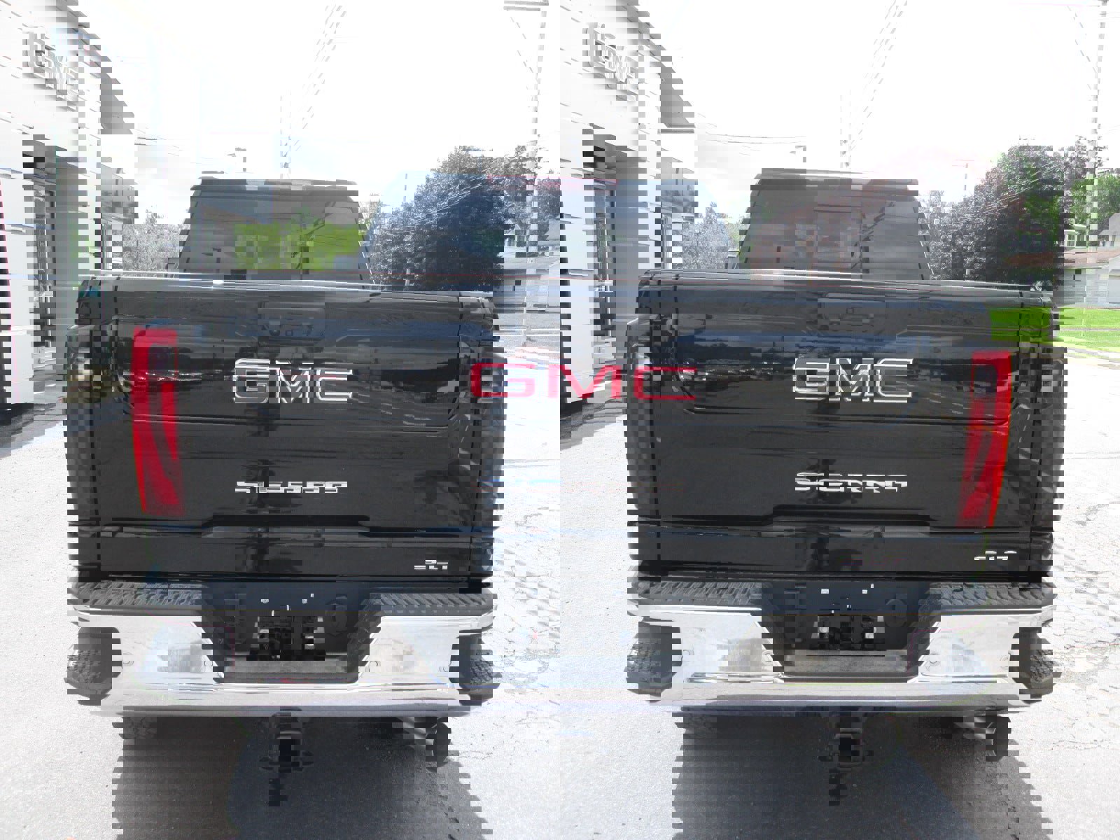 New 2025 GMC Sierra 2500 SLT w/ SLT Premium Package image 4