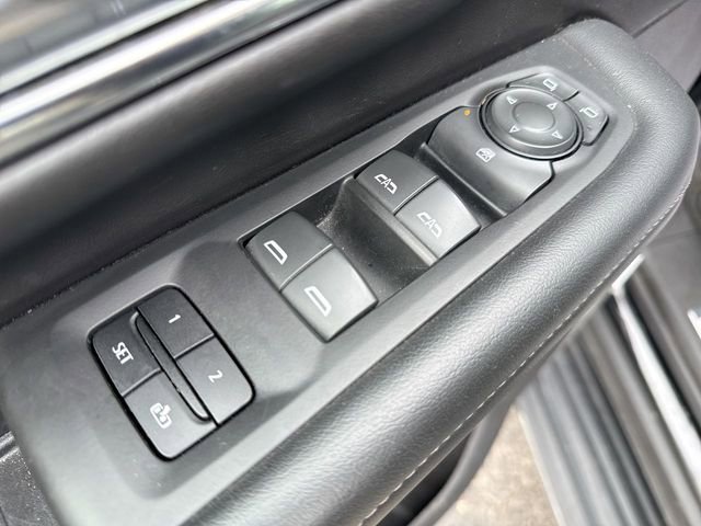 Used 2023 Chevrolet Suburban LT RWD image 13