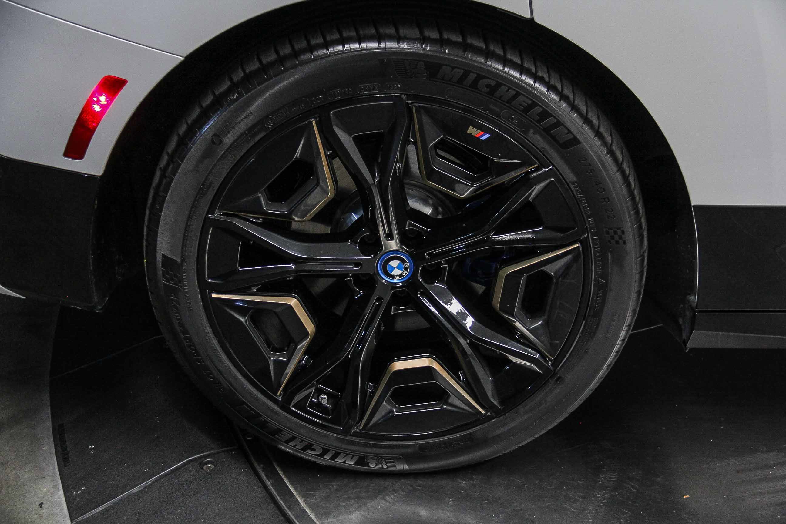 Certified 2023 BMW iX M60 w/ Executive Package AWD/4WD image 8