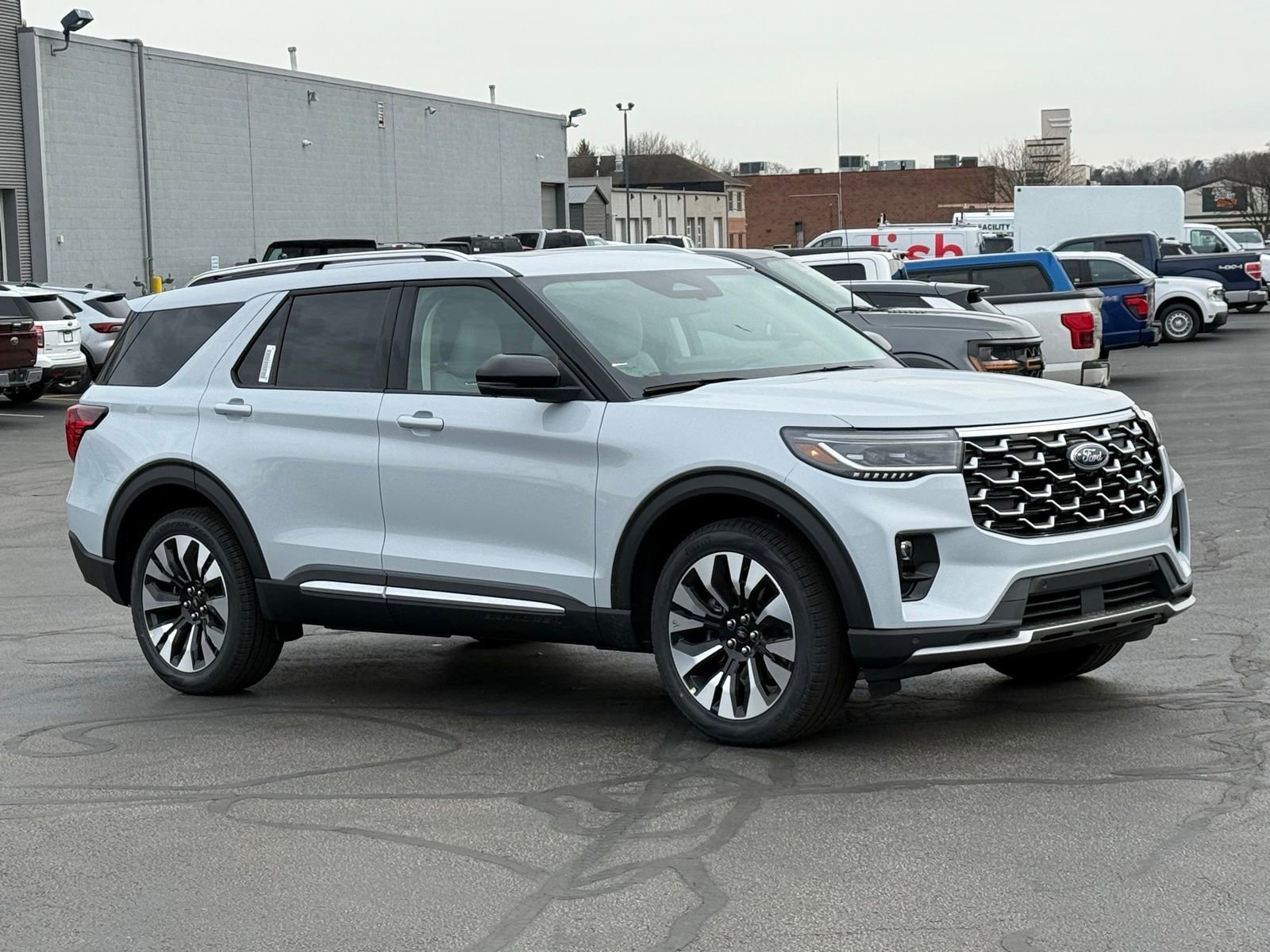 New 2026 Ford Explorer Platinum image 9