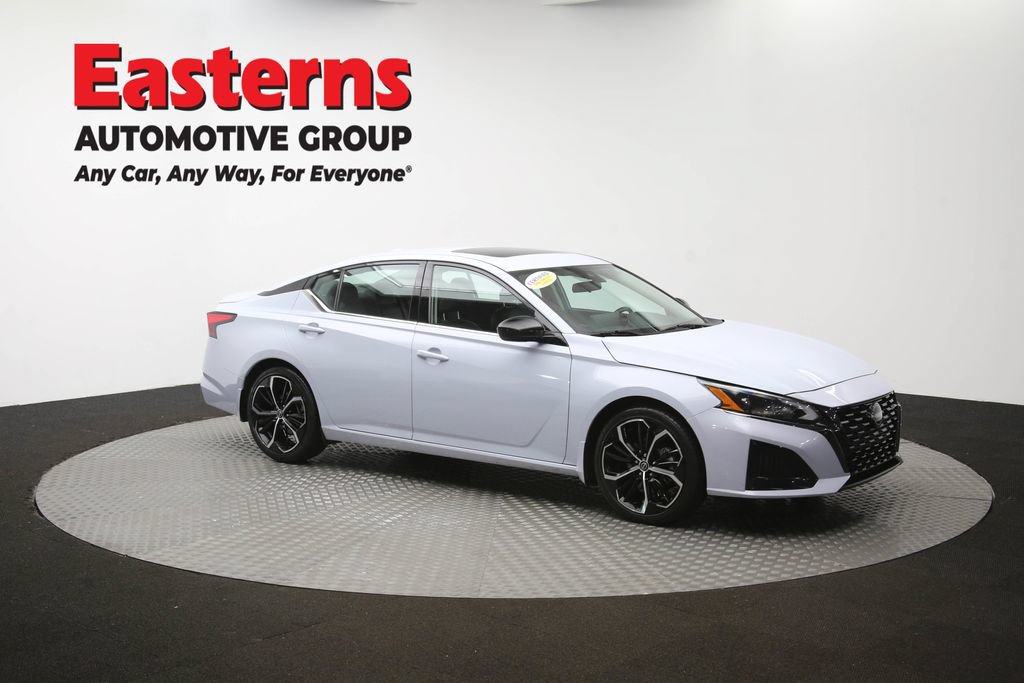 Used 2023 Nissan Altima 2.5 SR w/ SR Premium Package FWD image 49