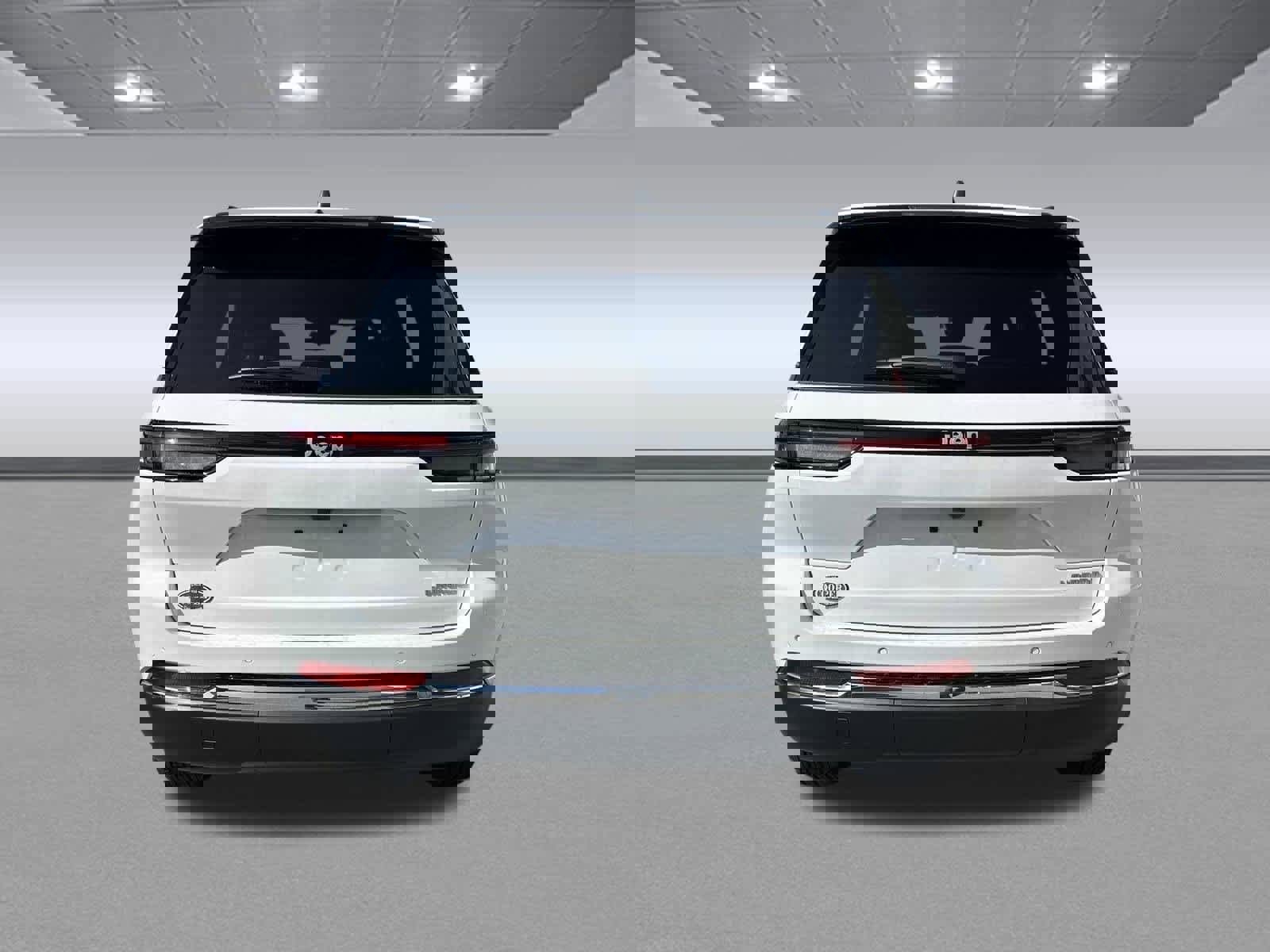 New 2025 Jeep Grand Cherokee Laredo X w/ Trailer Tow Package image 6