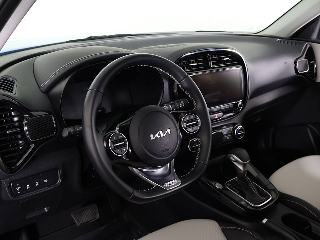 Certified 2023 Kia Soul GT-Line FWD image 26
