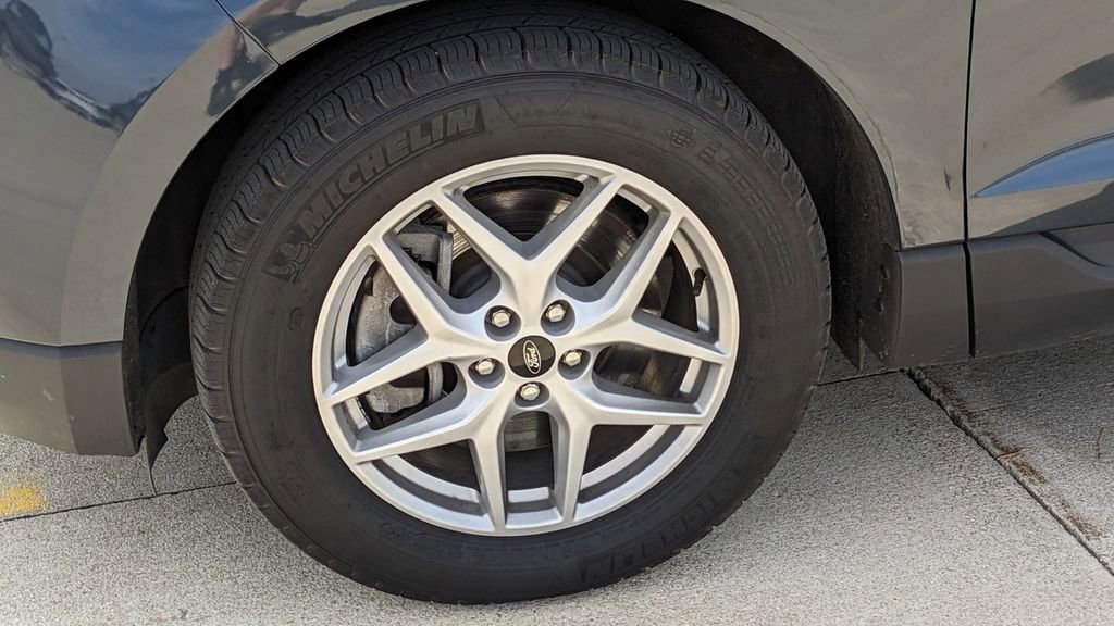 Used 2024 Ford Edge SEL w/ Convenience Package image 10