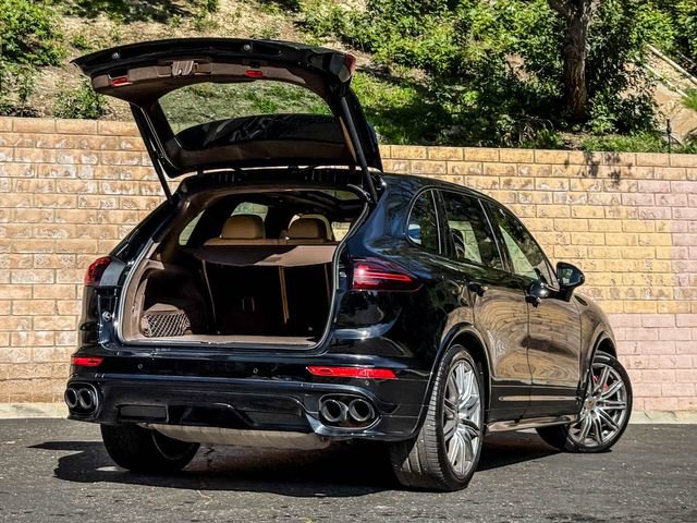 Used 2017 Porsche Cayenne GTS image 20
