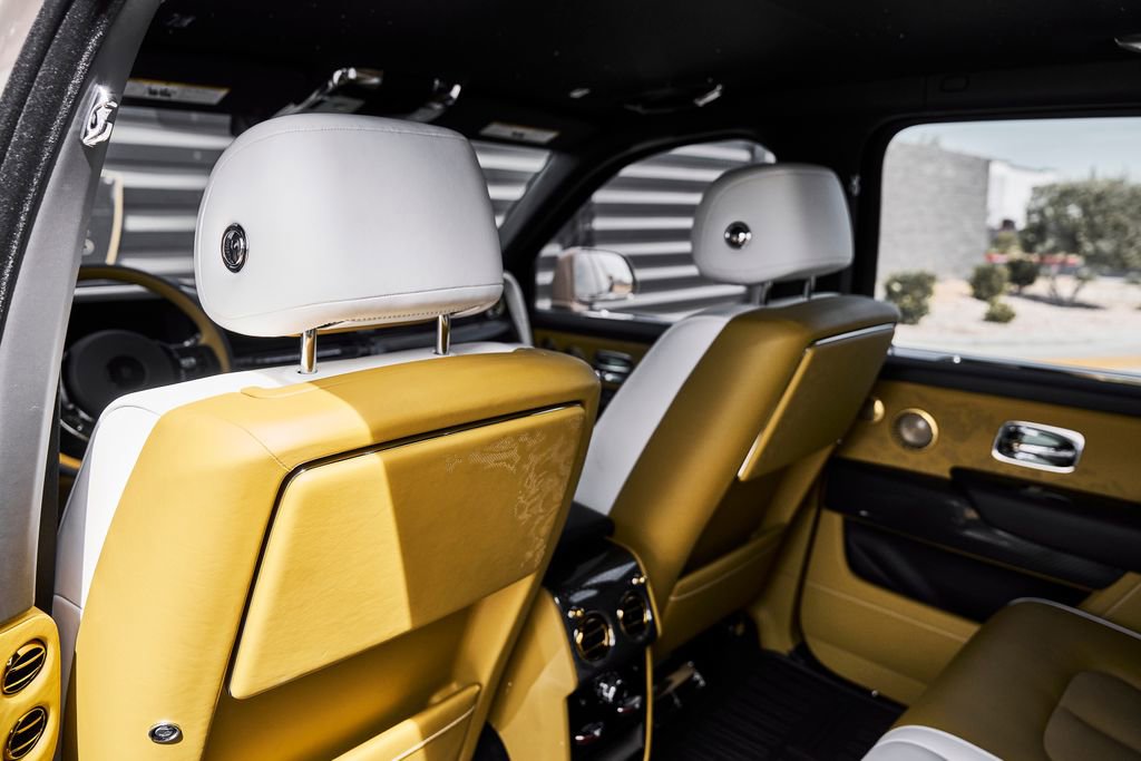 Used 2026 Rolls-Royce Cullinan Black Badge image 44