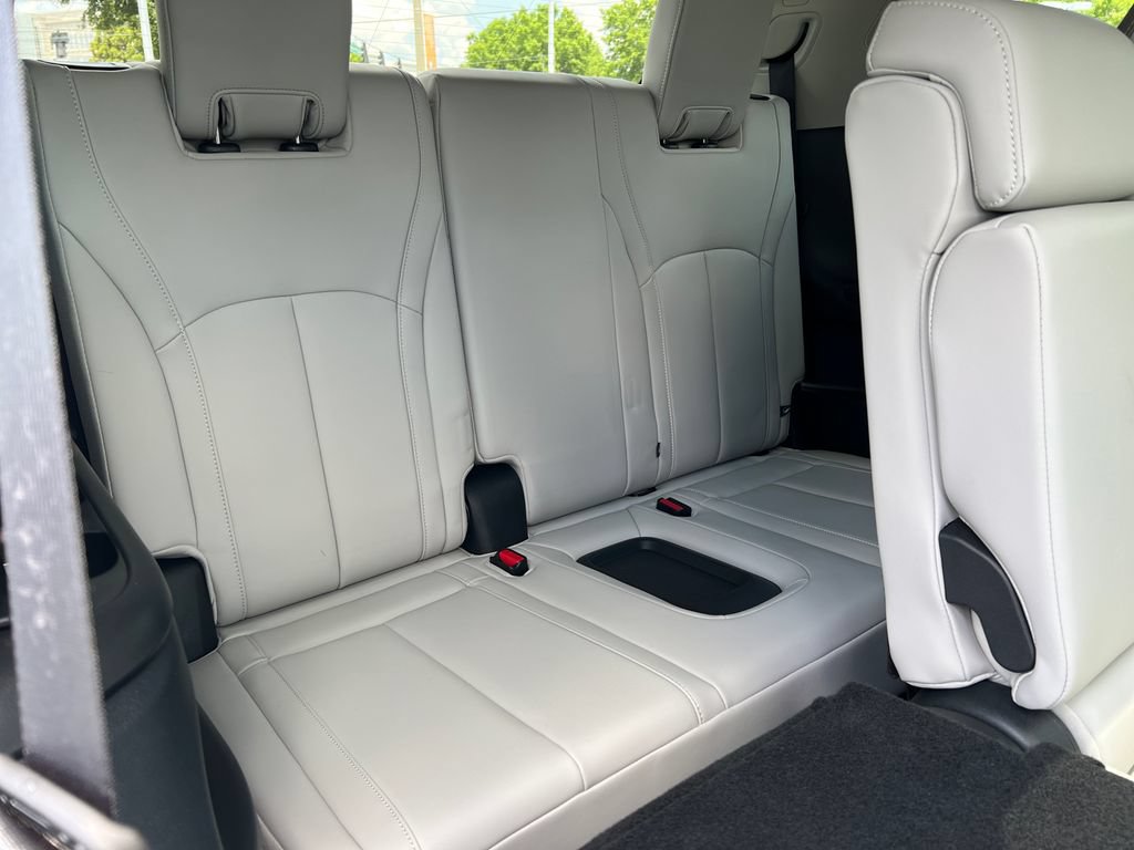 Certified 2026 INFINITI QX60 Luxe w/ Cargo Package AWD/4WD image 16
