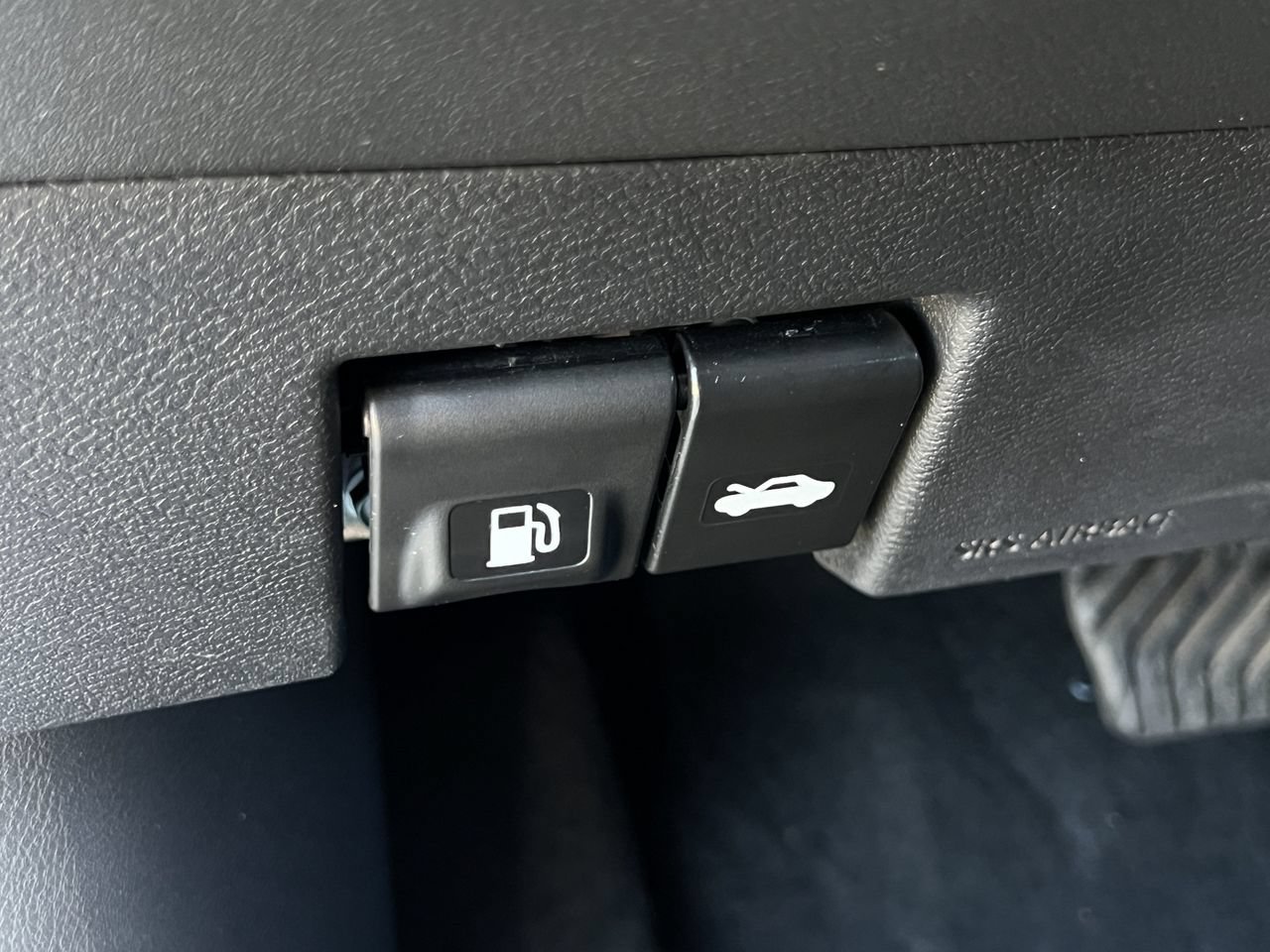 Certified 2025 Nissan Versa SV w/ Trunk Package FWD image 12