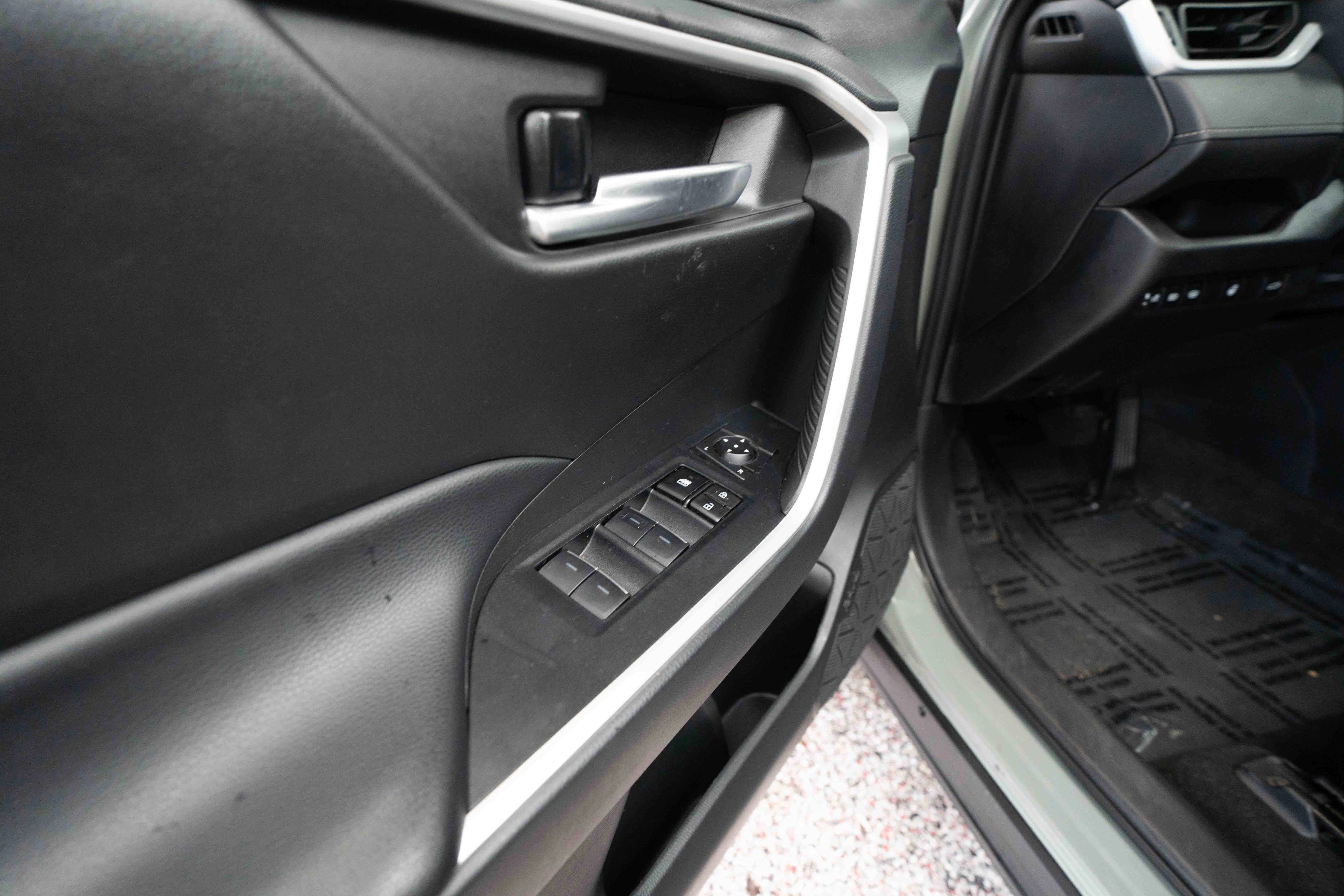 Used 2023 Toyota RAV4 XLE w/ Convenience Package AWD/4WD image 7