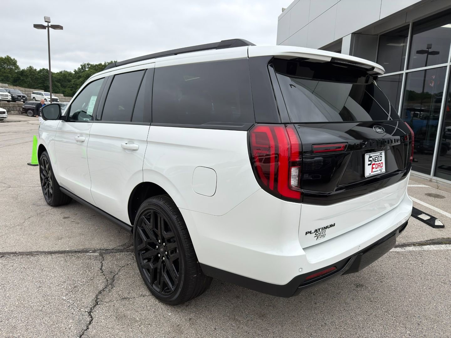 New 2026 Ford Expedition Platinum w/ Stealth Performance Package AWD/4WD image 5