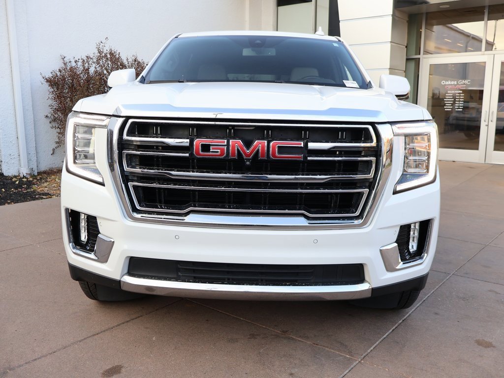 Used 2022 GMC Yukon SLT w/ SLT Luxury Package image 2
