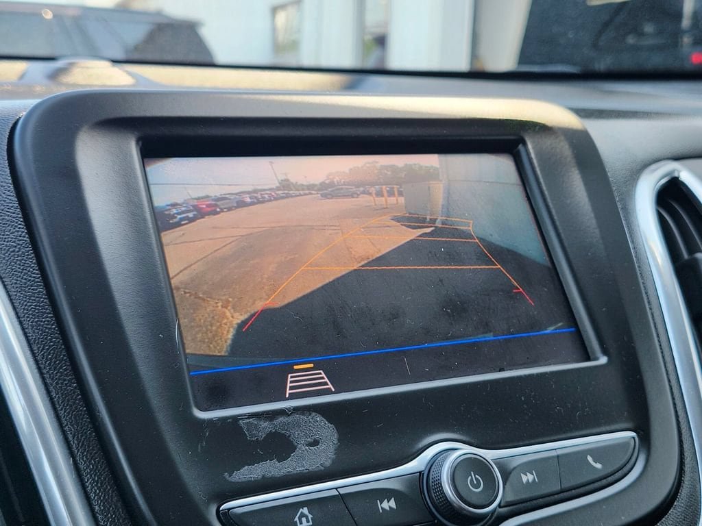 Used 2020 Chevrolet Equinox LT w/ Driver Convenience Package AWD/4WD image 19