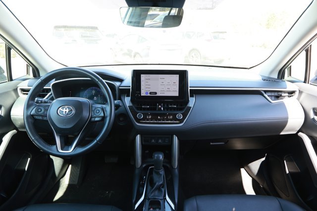 Used 2024 Toyota Corolla Cross XLE FWD image 31