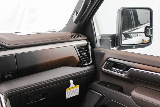 New 2026 GMC Sierra 3500 Denali w/ Denali Reserve Package AWD/4WD image 18