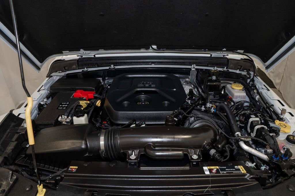 Used 2025 Jeep Wrangler Sahara image 18