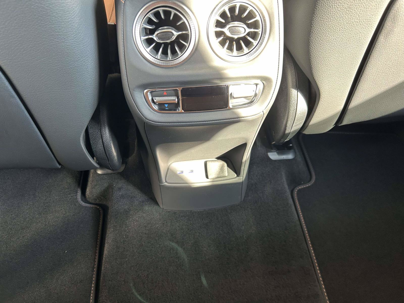 New 2027 Mercedes-Benz G 63 AMG 4MATIC image 18