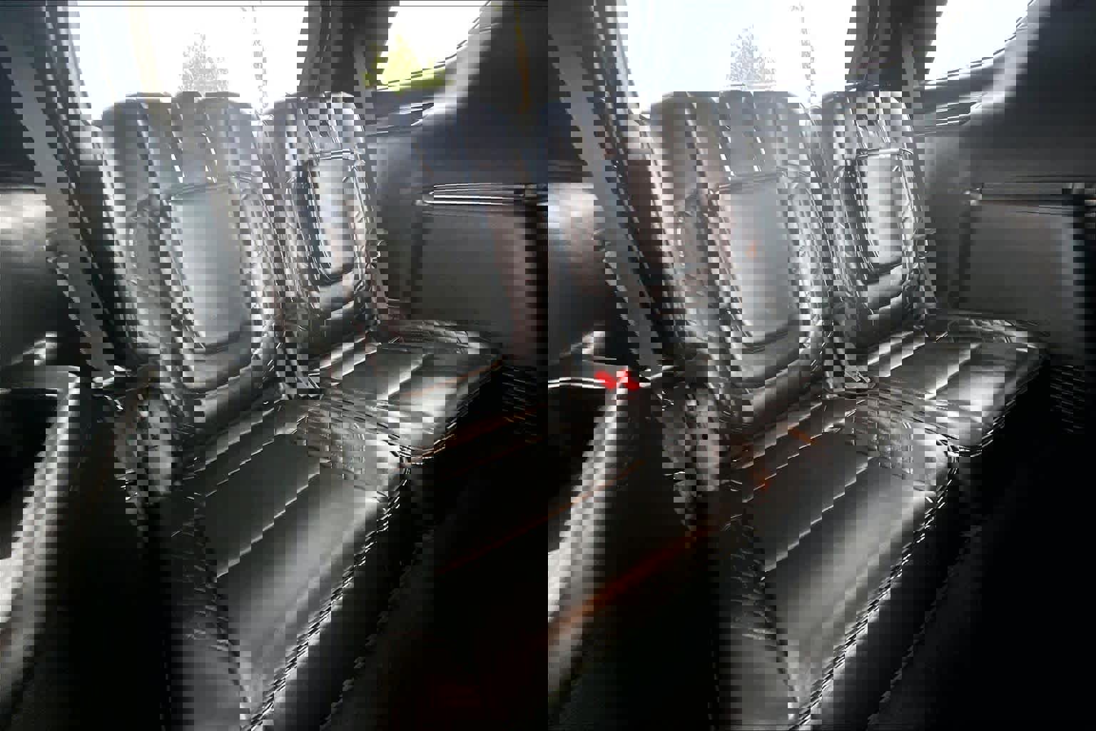 Used 2019 Ford Explorer Platinum image 29