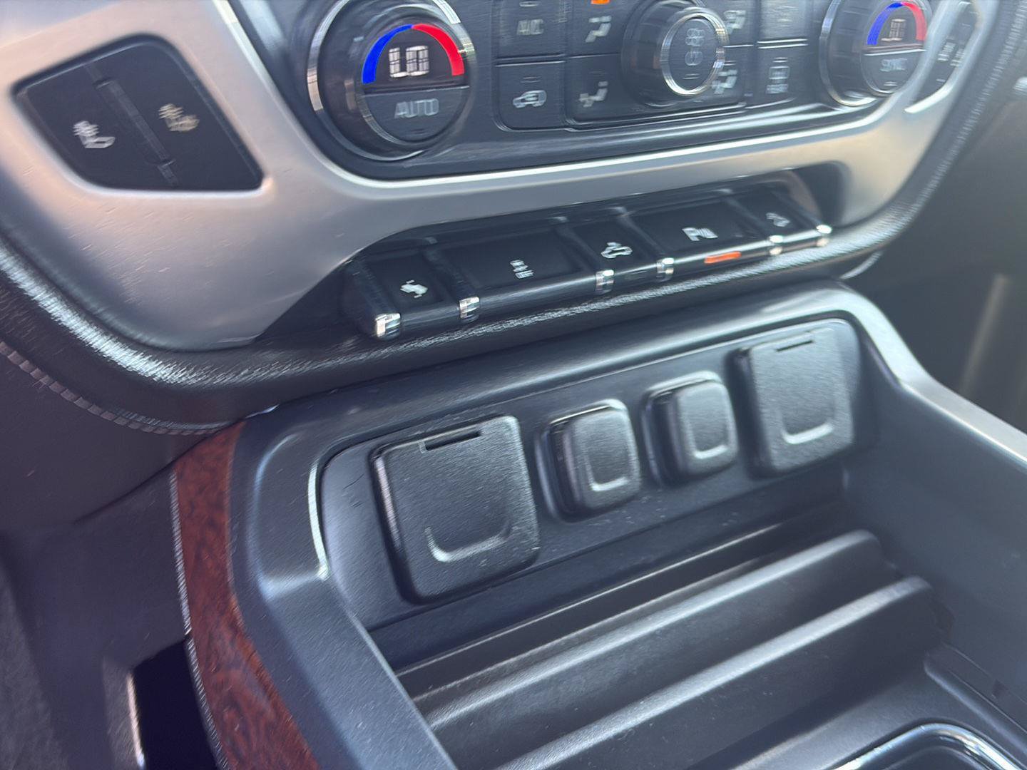 Used 2015 GMC Sierra 2500 SLE AWD/4WD image 21
