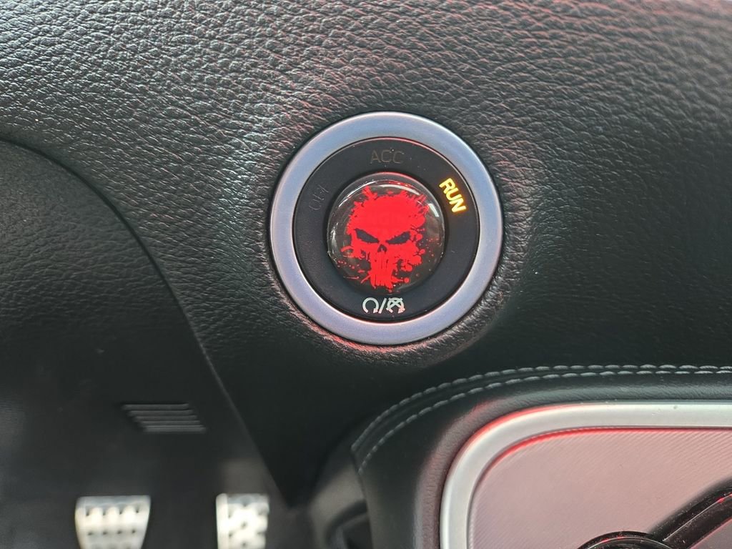 Used 2022 Dodge Challenger R/T w/ Driver Convenience Group image 25