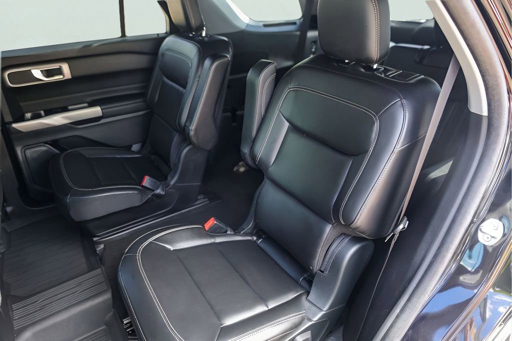 Used 2023 Ford Explorer XLT w/ Equipment Group 202A image 28