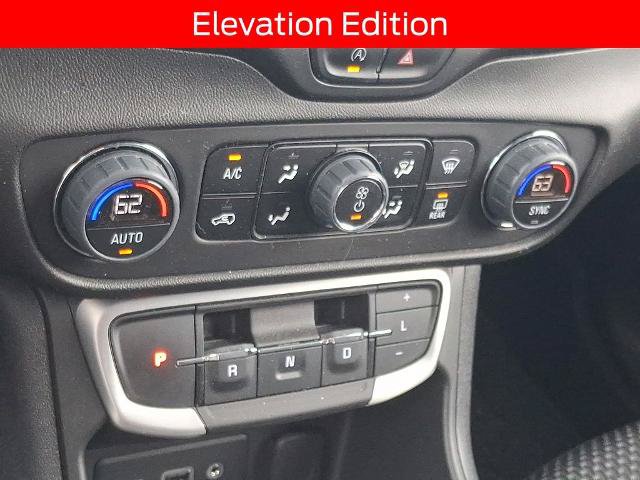Used 2023 GMC Terrain SLE w/ Driver Convenience Package AWD/4WD image 15