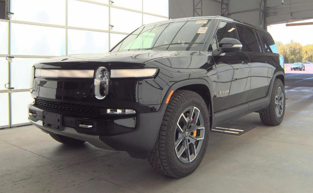 Used 2023 Rivian R1S Adventure AWD/4WD image 1