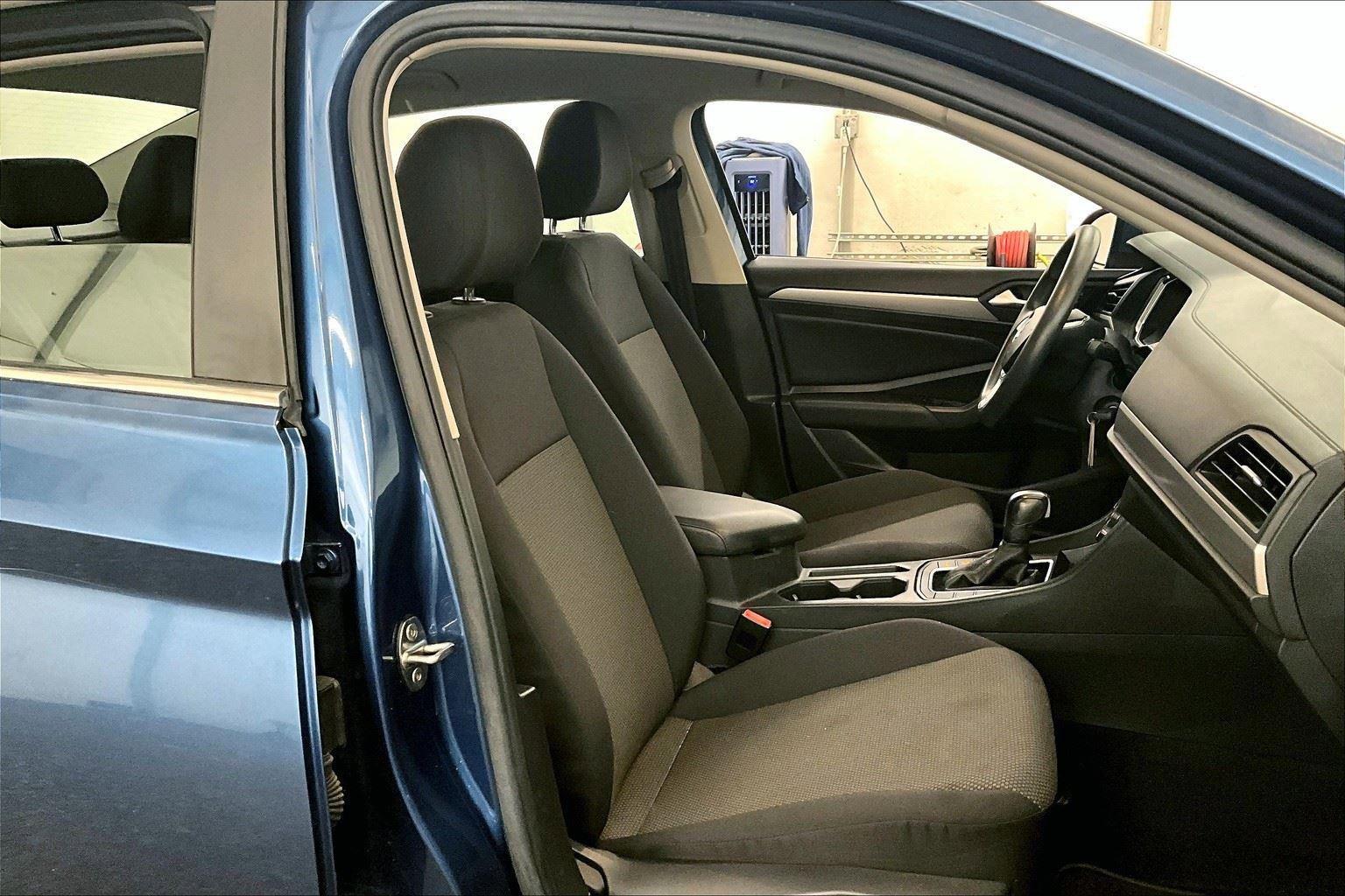 Used 2019 Volkswagen Jetta S w/ Driver Assistance Package image 7