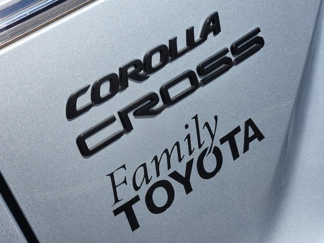 Used 2024 Toyota Corolla Cross AWD Hybrid image 6