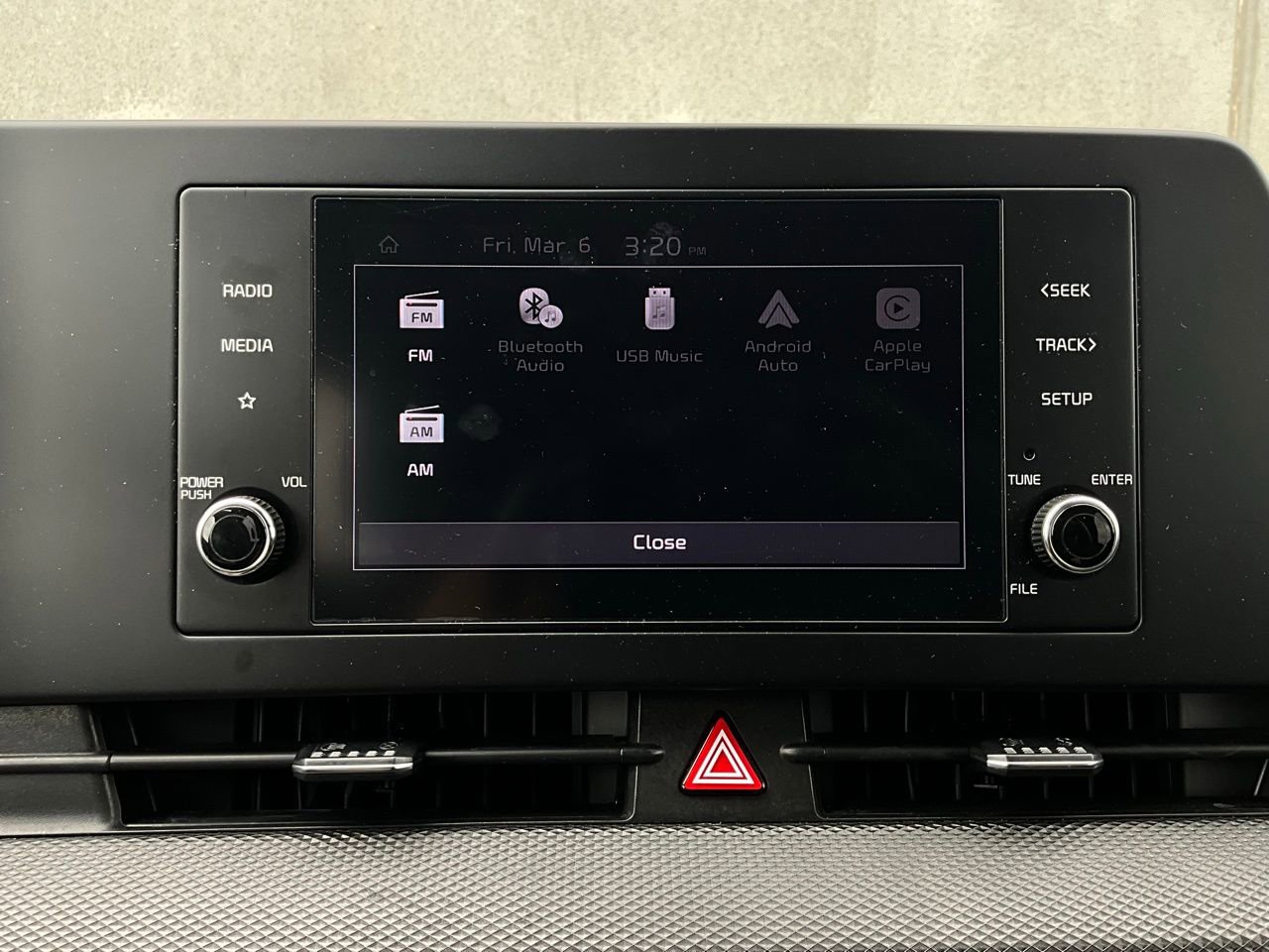 Used 2025 Kia Sportage LX image 28