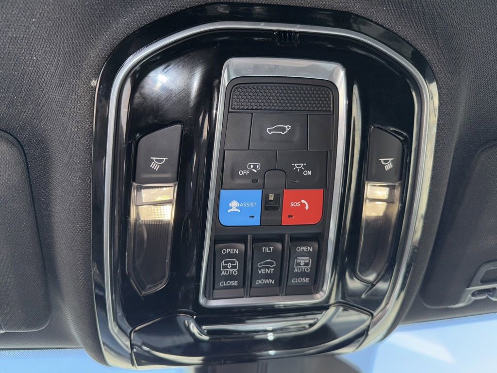 Used 2023 Jeep Grand Cherokee L Overland w/ Luxury Tech Group IV AWD/4WD image 13