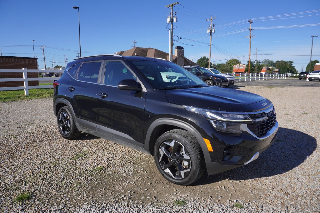Used 2025 Kia Seltos EX AWD/4WD image 10